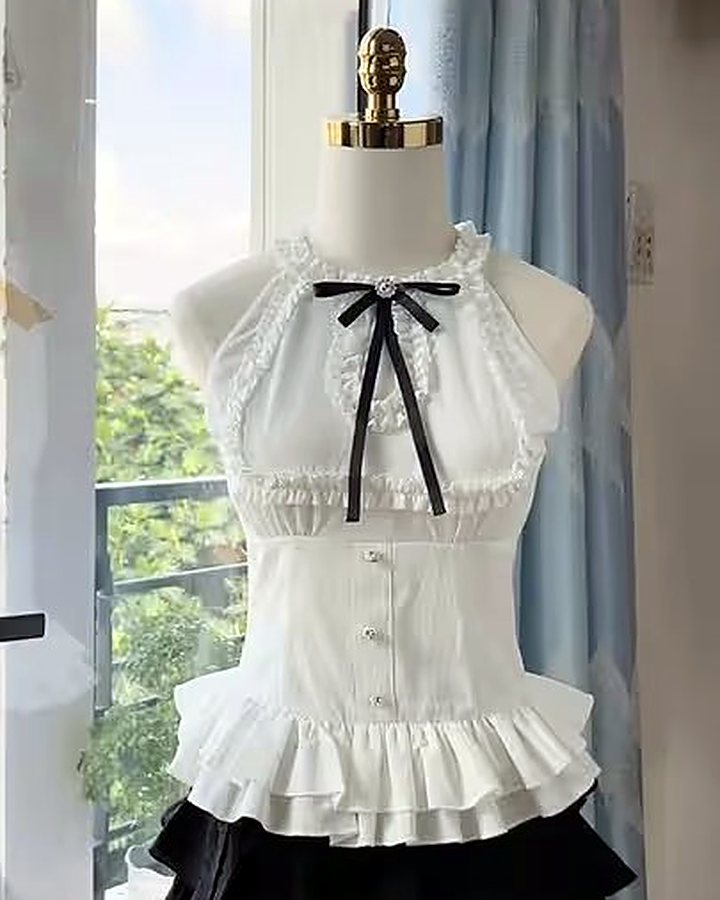 Set áo cổ yếm phối chân váy tầng